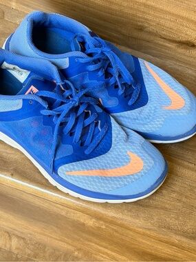 Nike Blue and CoralWomen's Training Sneakers